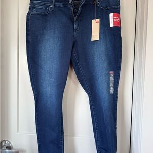 Levi's Women's Indigo Skinny Stretch Jeans